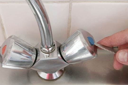 Jak naprawić cieknący kran